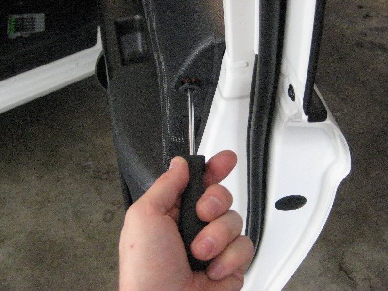 Kia-Soul-Interior-Door-Panel-Removal-Guide-043
