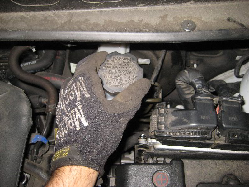 Kia-Soul-Rear-Disc-Brake-Pads-Replacement-Guide-021