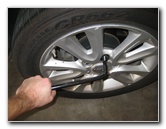 Kia-Soul-Rear-Disc-Brake-Pads-Replacement-Guide-002