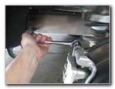 Kia-Soul-Rear-Disc-Brake-Pads-Replacement-Guide-007