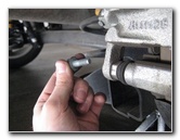 Kia-Soul-Rear-Disc-Brake-Pads-Replacement-Guide-009