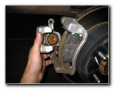 Kia-Soul-Rear-Disc-Brake-Pads-Replacement-Guide-011