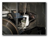 Kia-Soul-Rear-Disc-Brake-Pads-Replacement-Guide-018