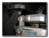 Kia-Soul-Rear-Disc-Brake-Pads-Replacement-Guide-027