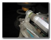 Kia-Soul-Rear-Disc-Brake-Pads-Replacement-Guide-030