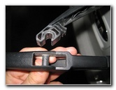 Kia-Soul-Rear-Window-Wiper-Blade-Replacement-Guide-011