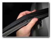 Kia-Soul-Rear-Window-Wiper-Blade-Replacement-Guide-014