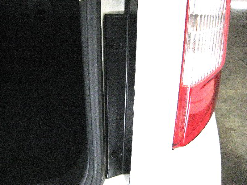Kia-Soul-Tail-Light-Bulbs-Replacement-Guide-003