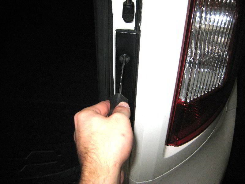 Kia-Soul-Tail-Light-Bulbs-Replacement-Guide-006