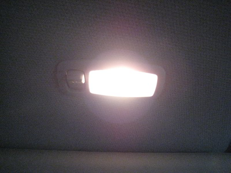 Kia-Soul-Vanity-Mirror-Light-Bulb-Replacement-Guide-012