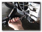 Kia-Sportage-Rear-Disc-Brake-Pads-Replacement-Guide-009