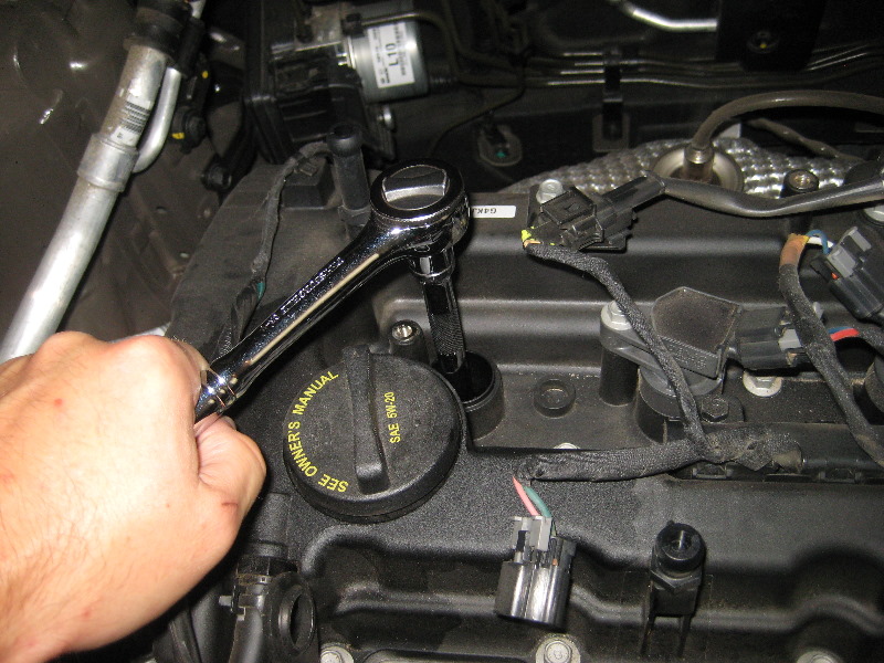 Kia-Sportage-Theta-II-Engine-Spark-Plugs-Replacement-Guide-019