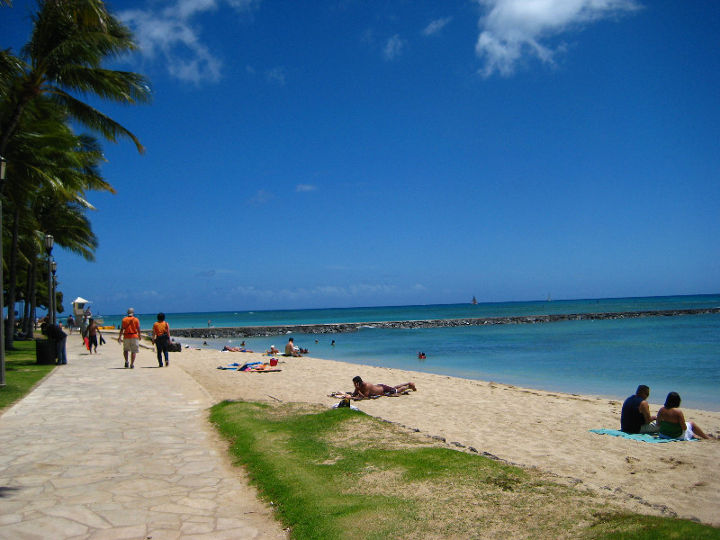 Kuhio-Beach-Park-Waikiki-Beach-Honolulu-Oahu-Hawaii-014