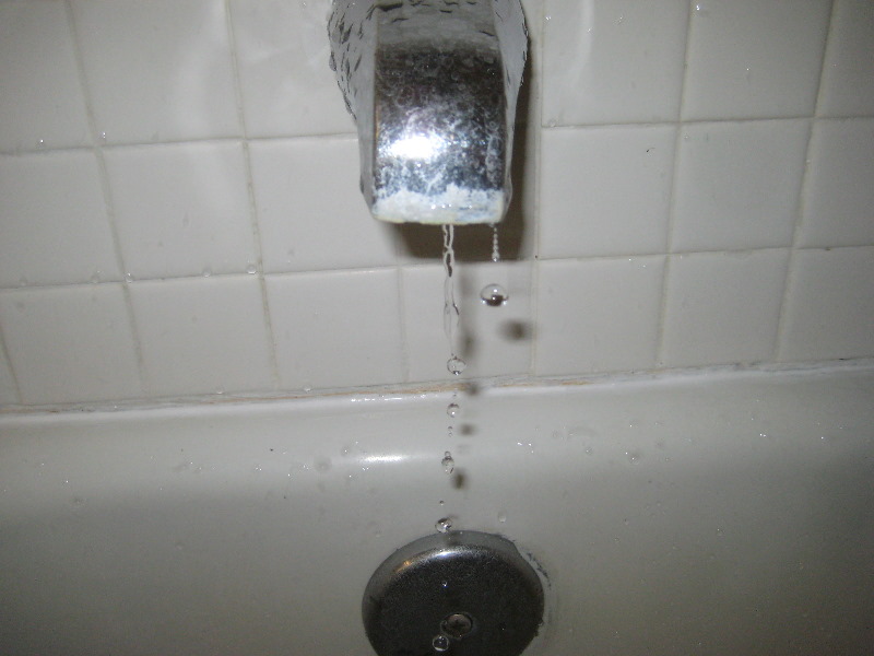 Leaking-Shower-Tub-Faucet-Valve-Stem-Replacement-Guide-002