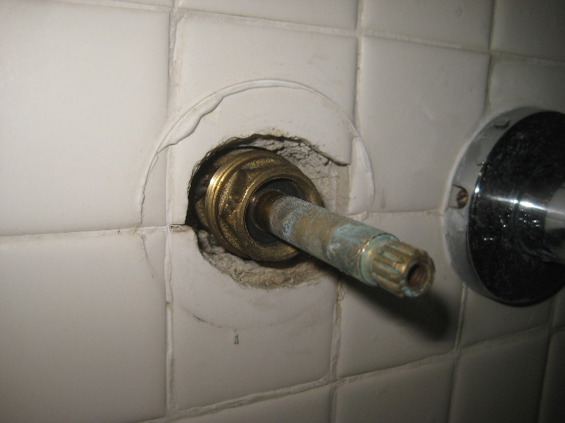 Leaking Shower Tub Faucet Valve Stem, How To Replace Old Bathtub Faucet Stem