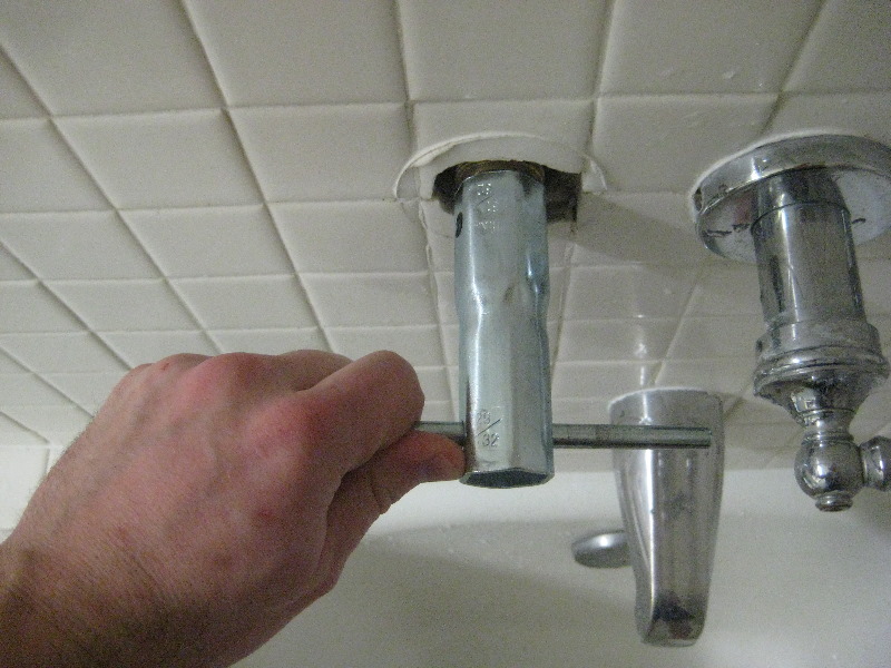 Leaking-Shower-Tub-Faucet-Valve-Stem-Replacement-Guide-022