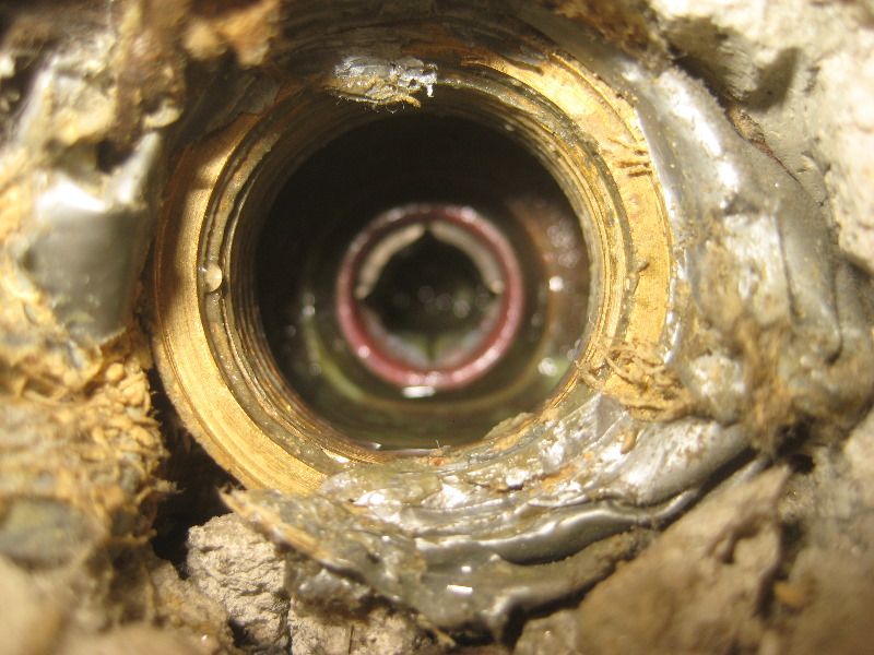 Leaking-Shower-Tub-Faucet-Valve-Stem-Replacement-Guide-025