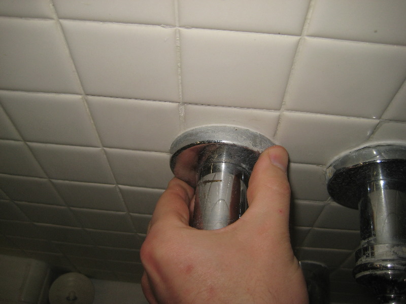 Leaking-Shower-Tub-Faucet-Valve-Stem-Replacement-Guide-051