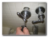 Leaking-Shower-Tub-Faucet-Valve-Stem-Replacement-Guide-003