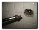 Leaking-Shower-Tub-Faucet-Valve-Stem-Replacement-Guide-033
