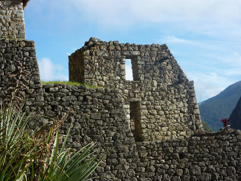 Machu-Picchu-Inca-Trail-Peru-South-America-011