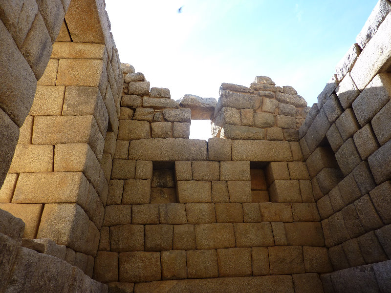 Machu-Picchu-Inca-Trail-Peru-South-America-057