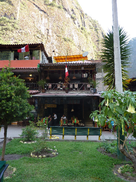 Machu-Picchu-Inca-Trail-Peru-South-America-175