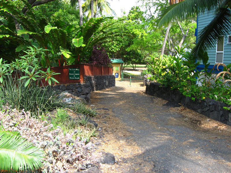 Manini-Beach-Napoopoo-Park-Captain-Cook-Big-Island-Hawaii-003