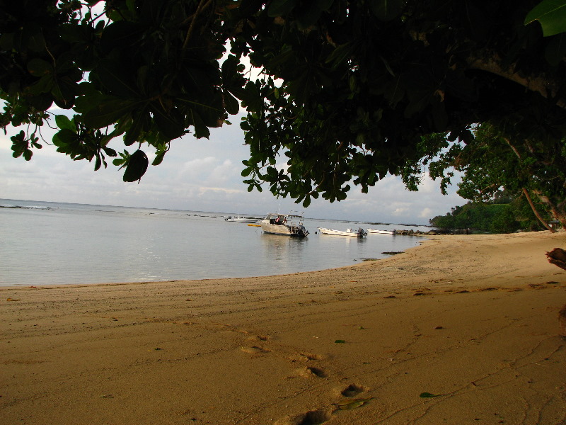 Maravu-Resort-Beverlys-Campground-Beach-Taveuni-Fiji-012