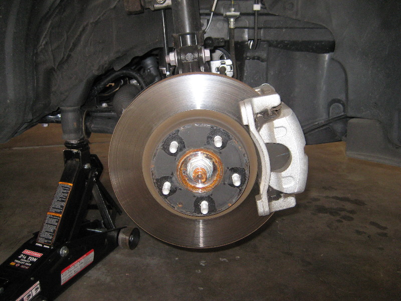 MazdaCX5FrontBrakePadsReplacementGuide006