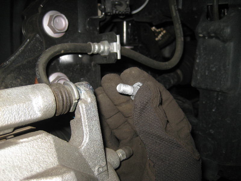 MazdaCX5FrontBrakePadsReplacementGuide011