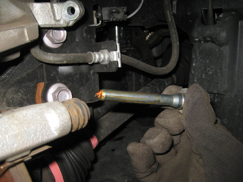 Mazda-CX-5-Front-Brake-Pads-Replacement-Guide-018