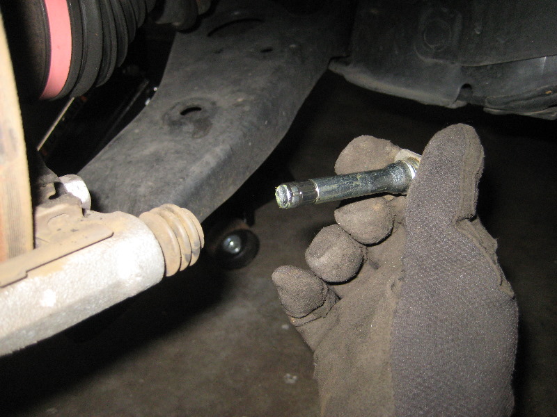 Mazda-CX-5-Front-Brake-Pads-Replacement-Guide-019