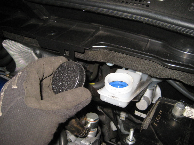 MazdaCX5FrontBrakePadsReplacementGuide021