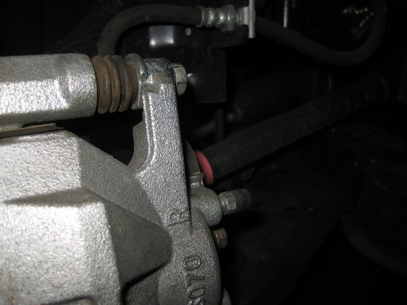 MazdaCX5FrontBrakePadsReplacementGuide032