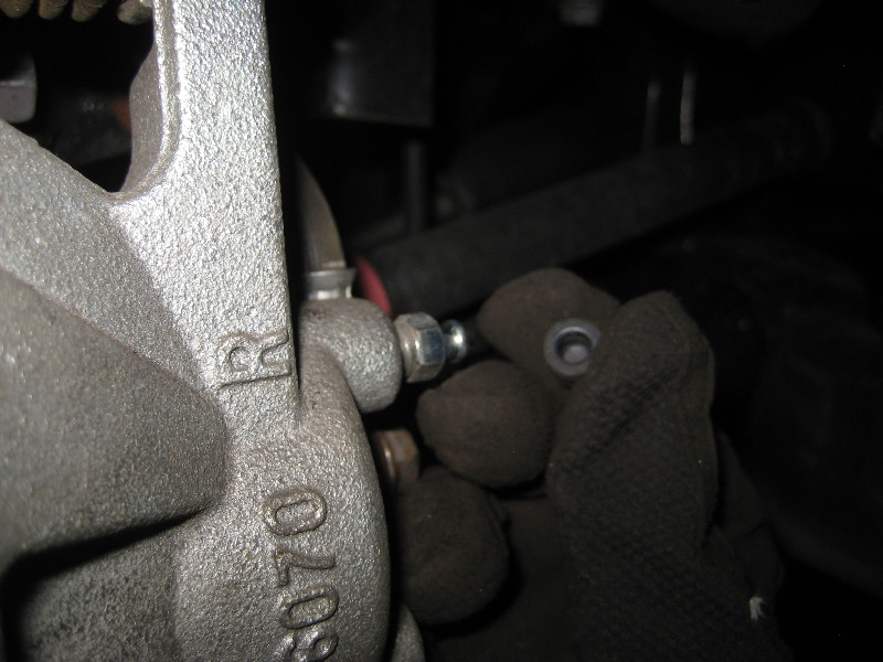 MazdaCX5FrontBrakePadsReplacementGuide033