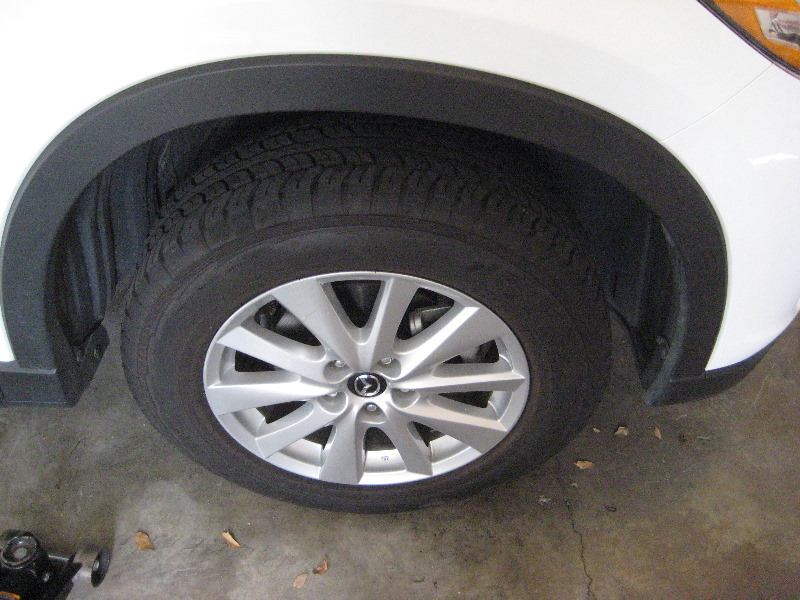 MazdaCX5FrontBrakePadsReplacementGuide039