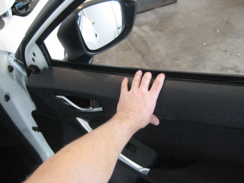 Mazda-CX-5-Interior-Door-Panel-Removal-Guide-042