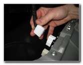 Mazda-CX-5-Interior-Door-Panel-Removal-Guide-037