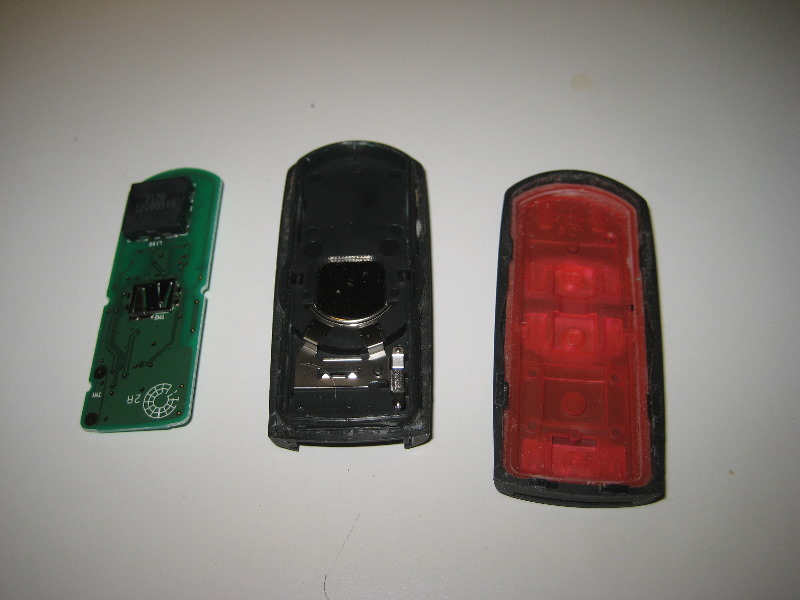 Mazda-CX-5-Key-Fob-Battery-Replacement-Guide-007
