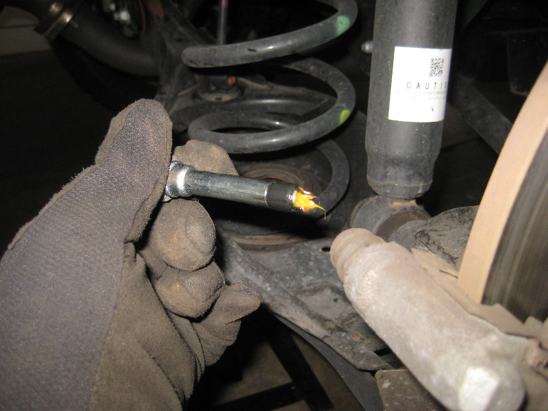 MazdaCX5RearDiscBrakePadsReplacementGuide019