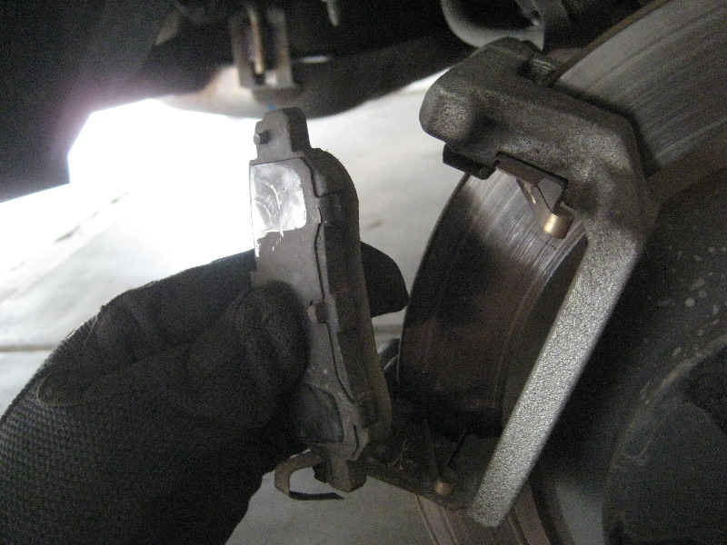 Mazda-CX-5-Rear-Disc-Brake-Pads-Replacement-Guide-025