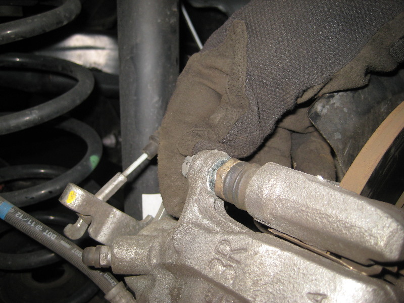 Mazda-CX-5-Rear-Disc-Brake-Pads-Replacement-Guide-030