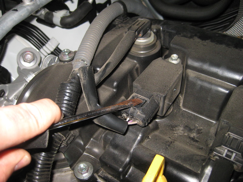 Mazda-CX-5-SkyActiv-G-Engine-Spark-Plugs-Replacement-Guide-006