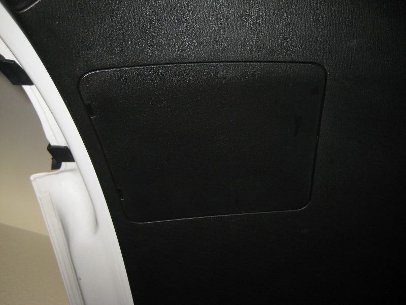 Mazda-CX-5-Tail-Light-Bulbs-Replacement-Guide-032