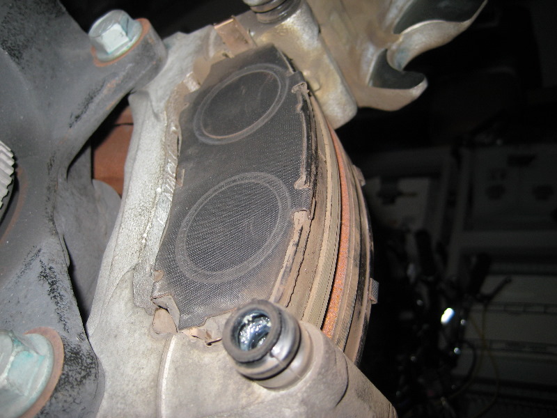 Mazda-CX-9-Front-Brake-Pads-Replacement-Guide-022