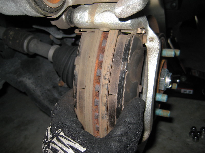 Mazda-CX-9-Front-Brake-Pads-Replacement-Guide-024