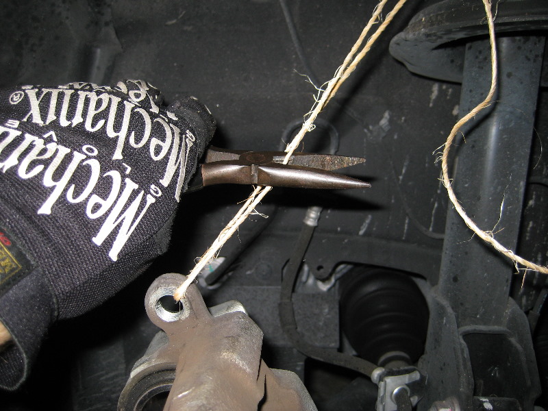 Mazda-CX-9-Front-Brake-Pads-Replacement-Guide-025