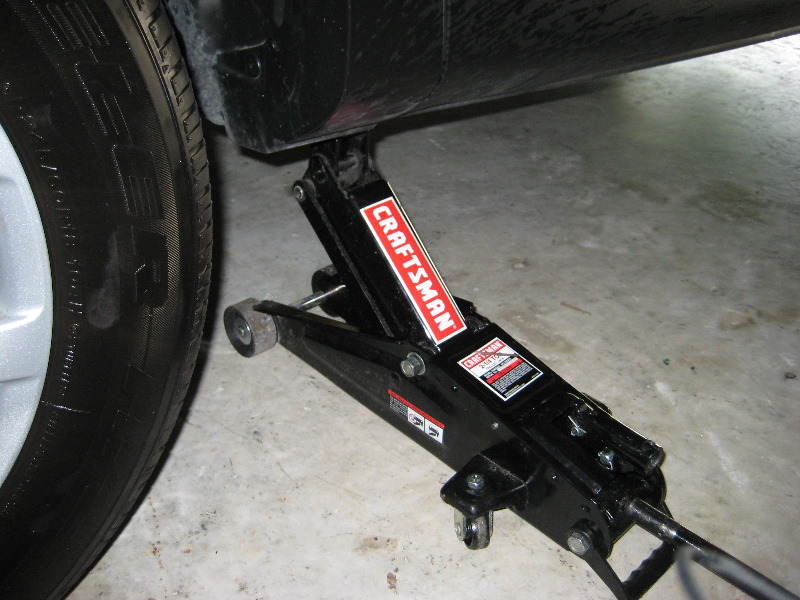 Mazda-CX-9-Front-Brake-Pads-Replacement-Guide-035