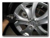 Mazda-CX-9-Front-Brake-Pads-Replacement-Guide-004